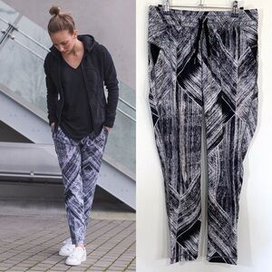 Lululemon Namaskar Pant Heat Wave White Black Jet Trouser Jogger Casual Pants 4
